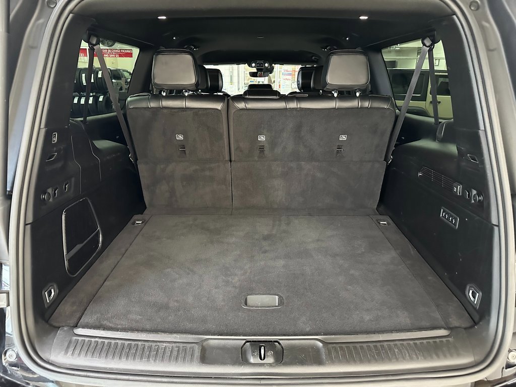 Certified 2024 Jeep Wagoneer L Series II w/ Flexible Seating Group image 42