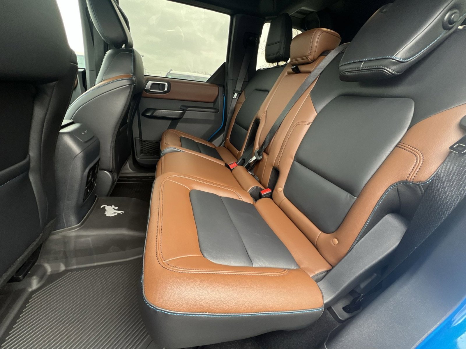 New 2024 Ford Bronco Outer Banks w/ Sasquatch Package image 24