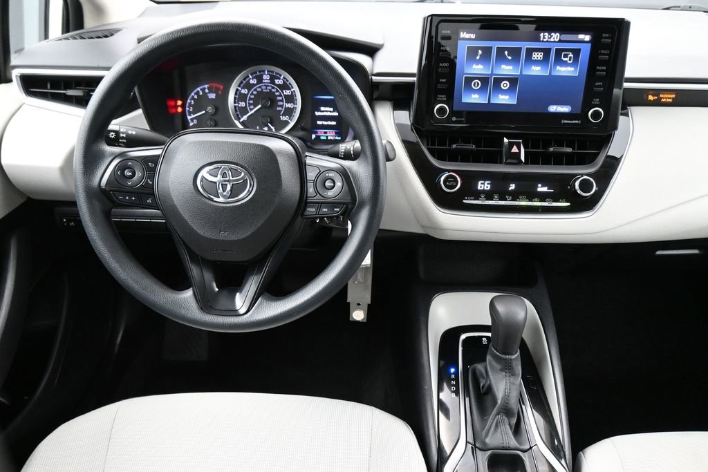 Used 2022 Toyota Corolla LE FWD image 5