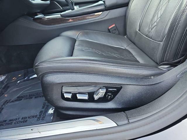 Used 2021 BMW 740i xDrive w/ M Sport Package AWD/4WD image 26
