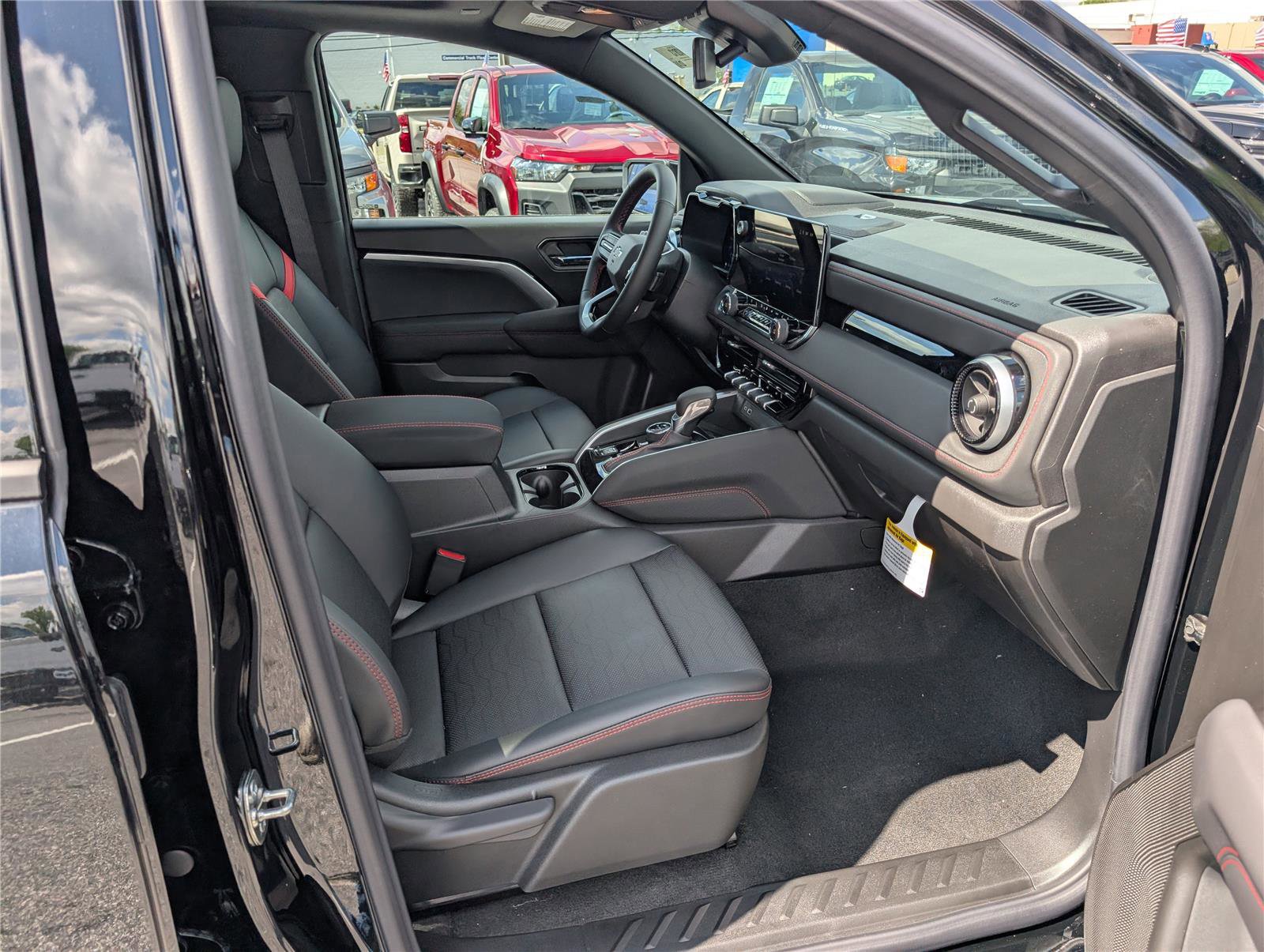 New 2026 Chevrolet Colorado Z71 w/ Technology Package AWD/4WD image 6