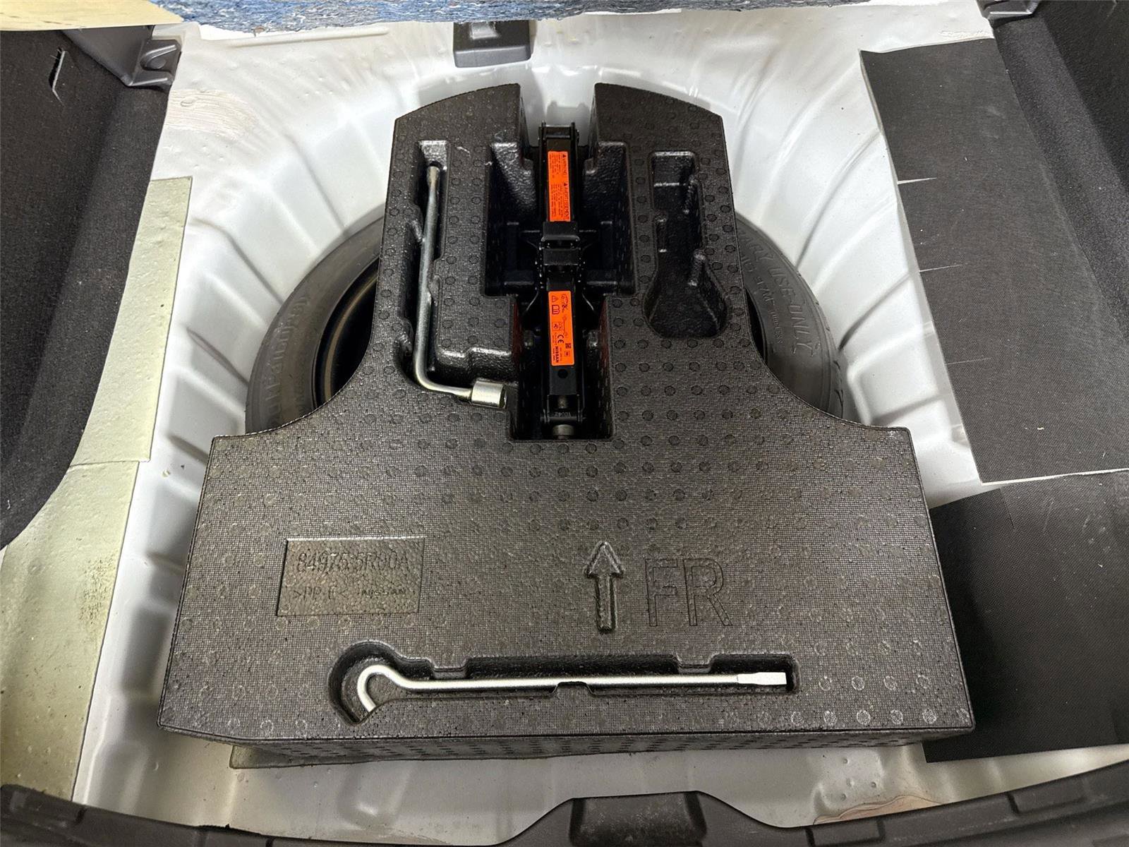 Used 2021 Nissan Kicks SR w/ Interior Electronics Package image 35