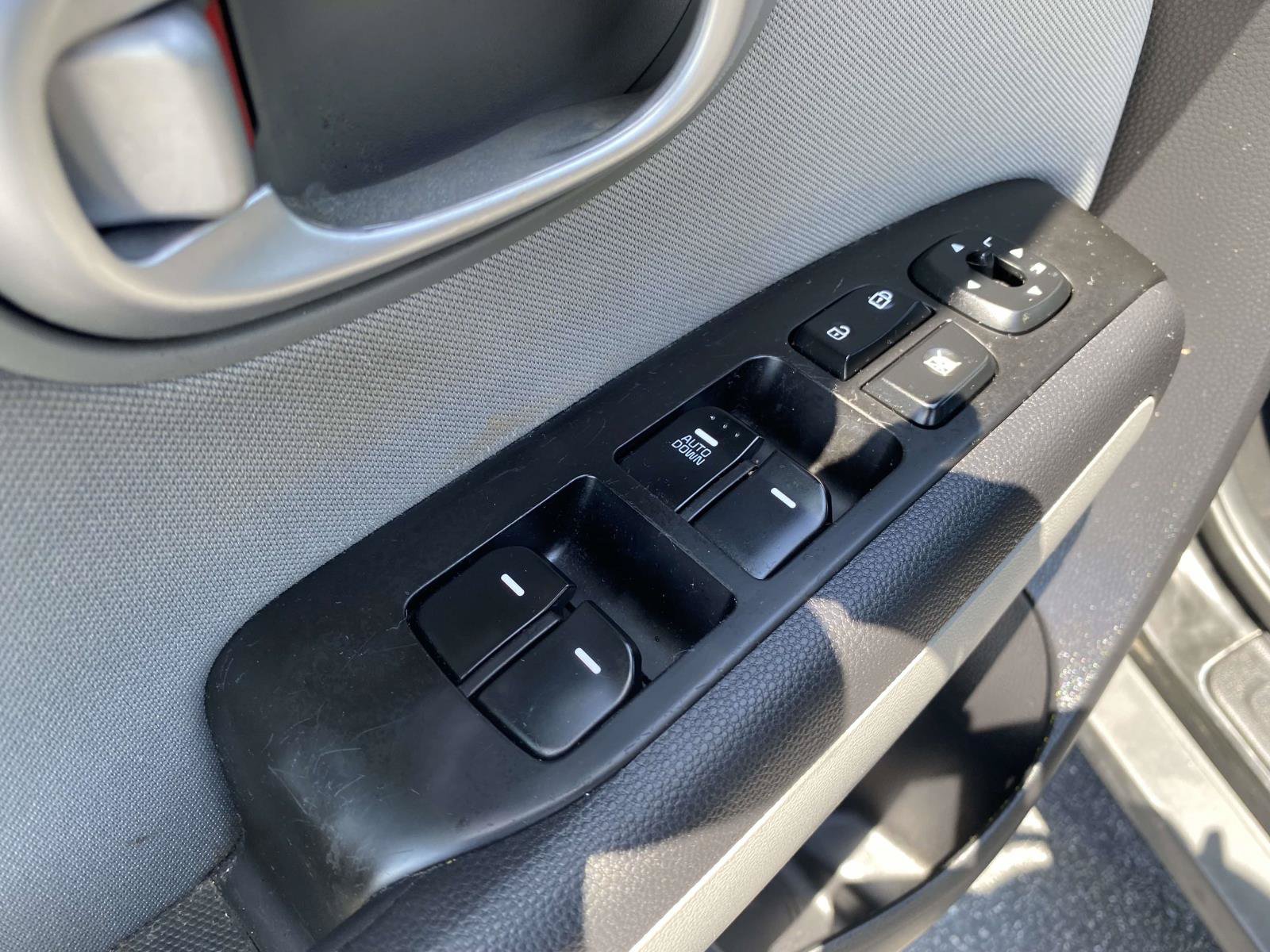 Used 2016 Kia Soul FWD image 17