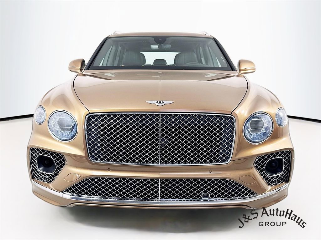 Used 2021 Bentley Bentayga AWD/4WD image 2