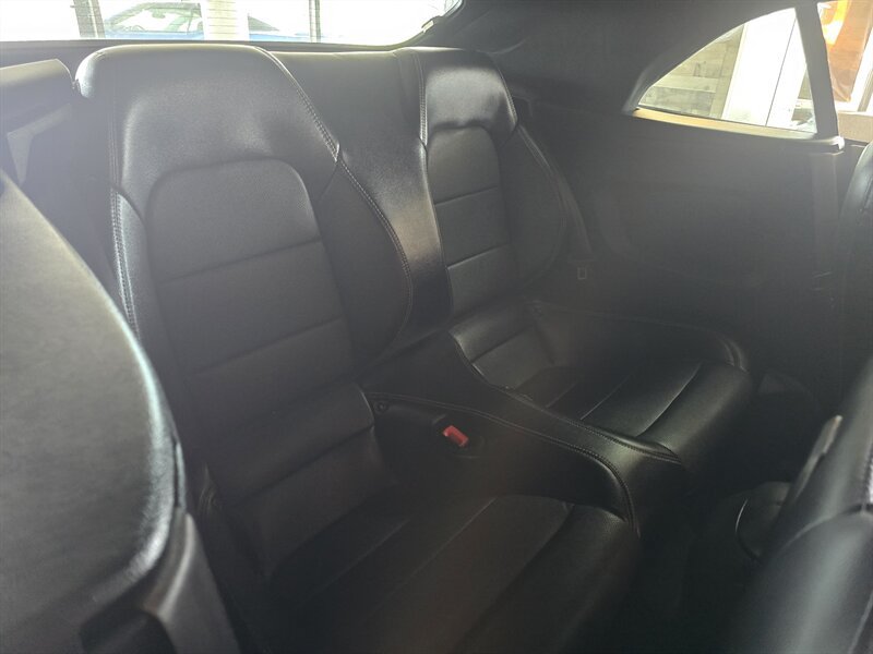 Used 2019 Ford Mustang Premium RWD image 13
