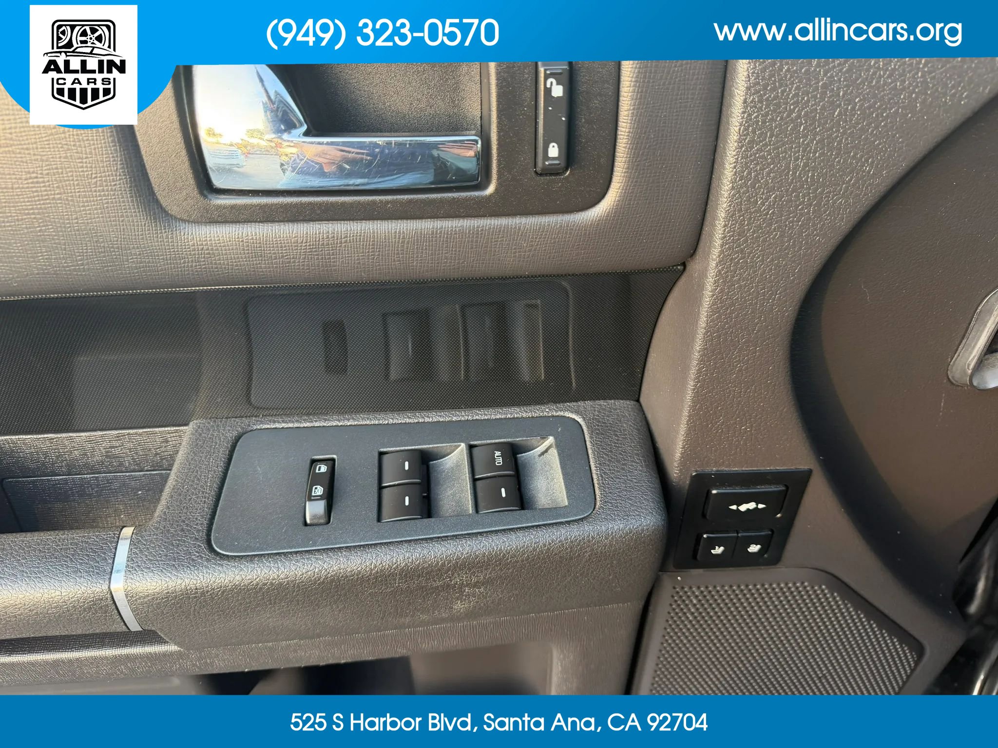Used 2011 Ford Flex Titanium FWD image 18