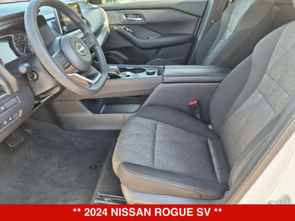 Used 2024 Nissan Rogue SV AWD/4WD image 15