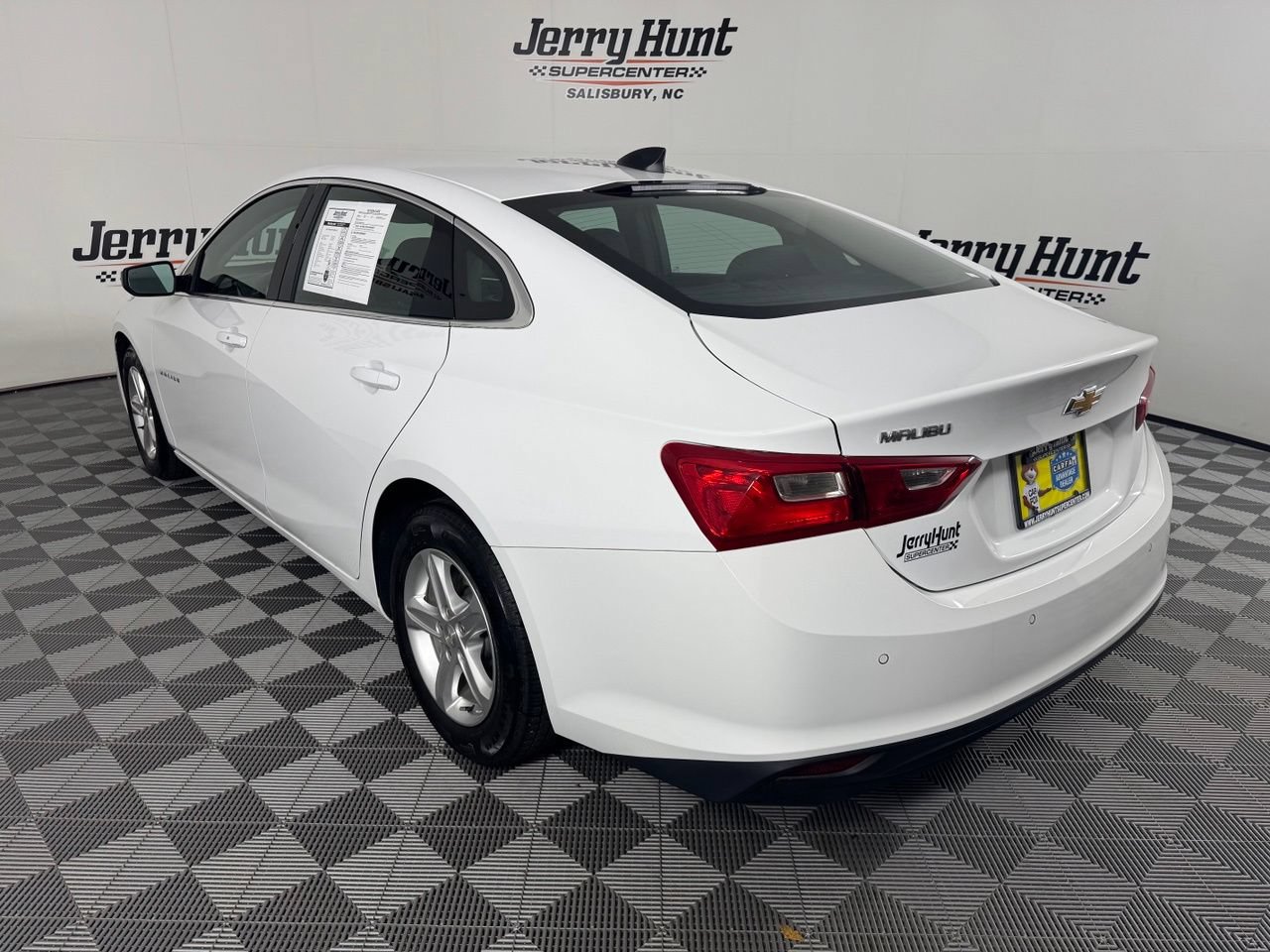Used 2023 Chevrolet Malibu LS w/ Driver Confidence Package FWD image 8