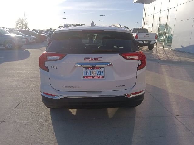 Used 2022 GMC Terrain SLT AWD/4WD image 4