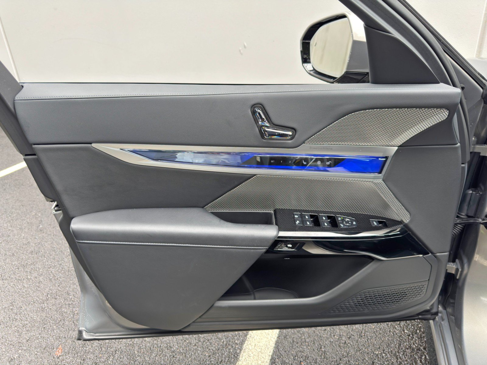 Used 2023 BMW 740i RWD image 54