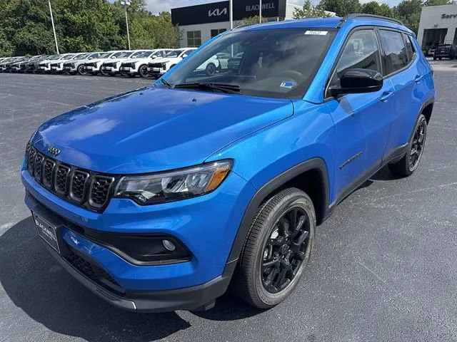 New 2026 Jeep Compass Latitude AWD/4WD image 3