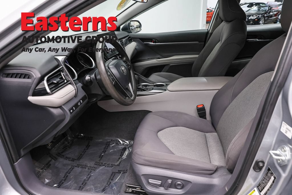 Used 2021 Toyota Camry LE FWD image 15