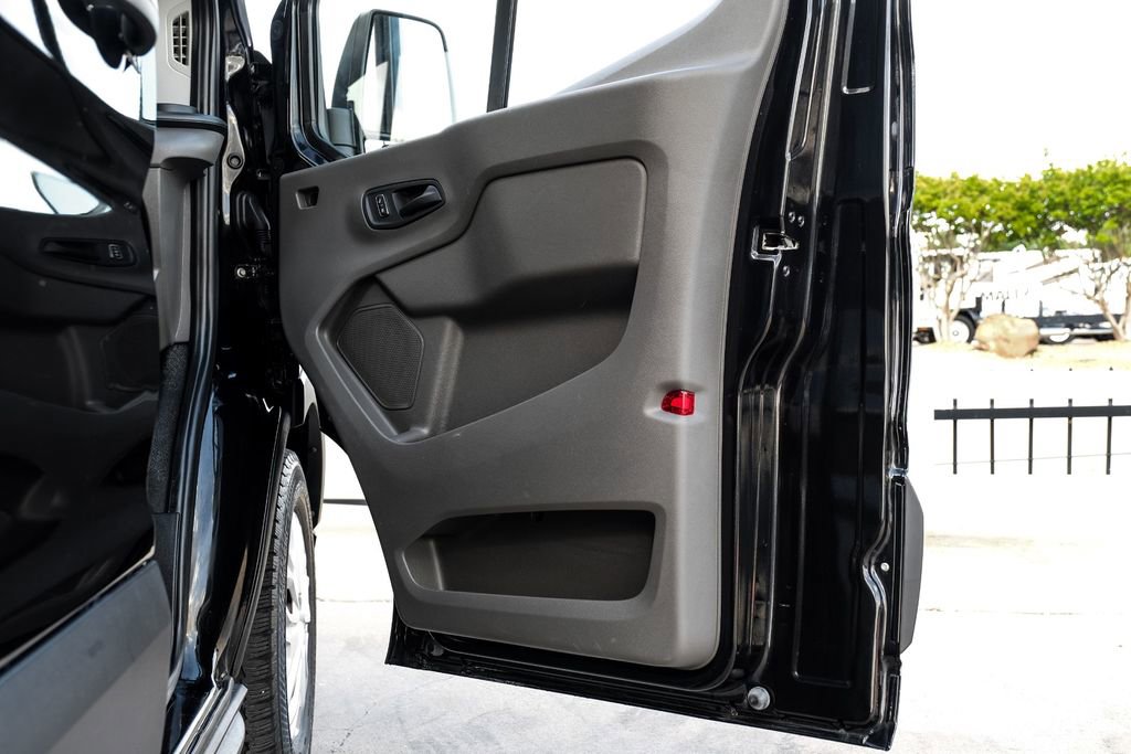 Used 2023 Ford Transit 350 XLT image 44
