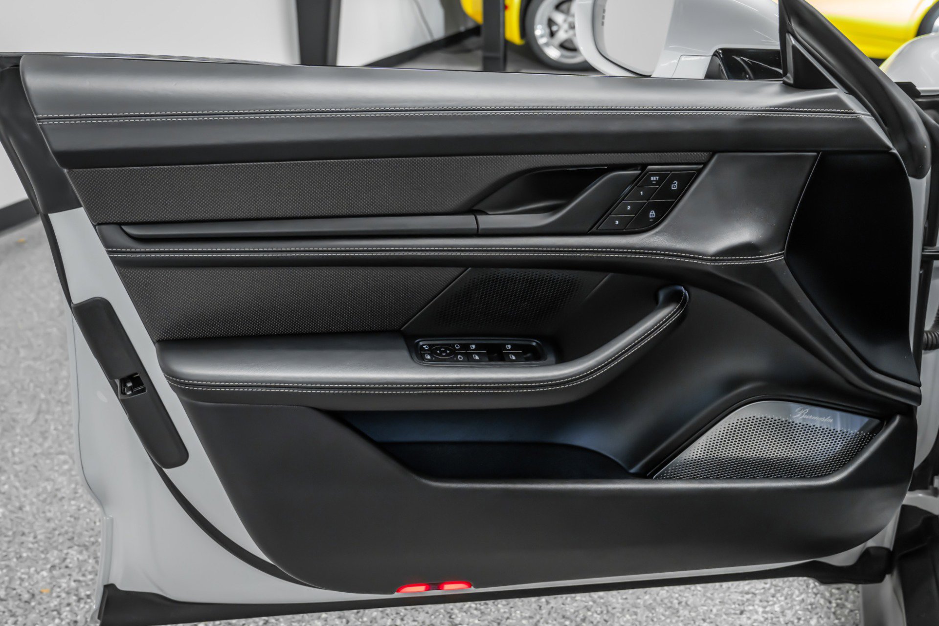 Used 2022 Porsche Taycan Turbo S image 38