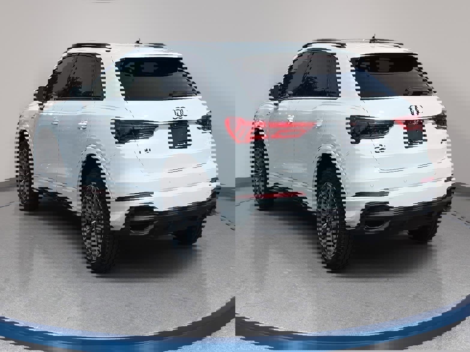 Used 2025 Audi Q3 2.0T Premium w/ Convenience Package image 7