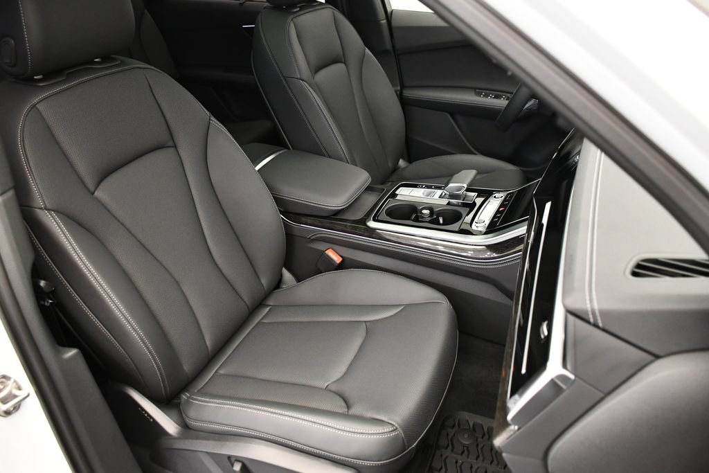 Used 2025 Audi Q7 3.0T Premium Plus w/ Premium Plus Package AWD/4WD image 48