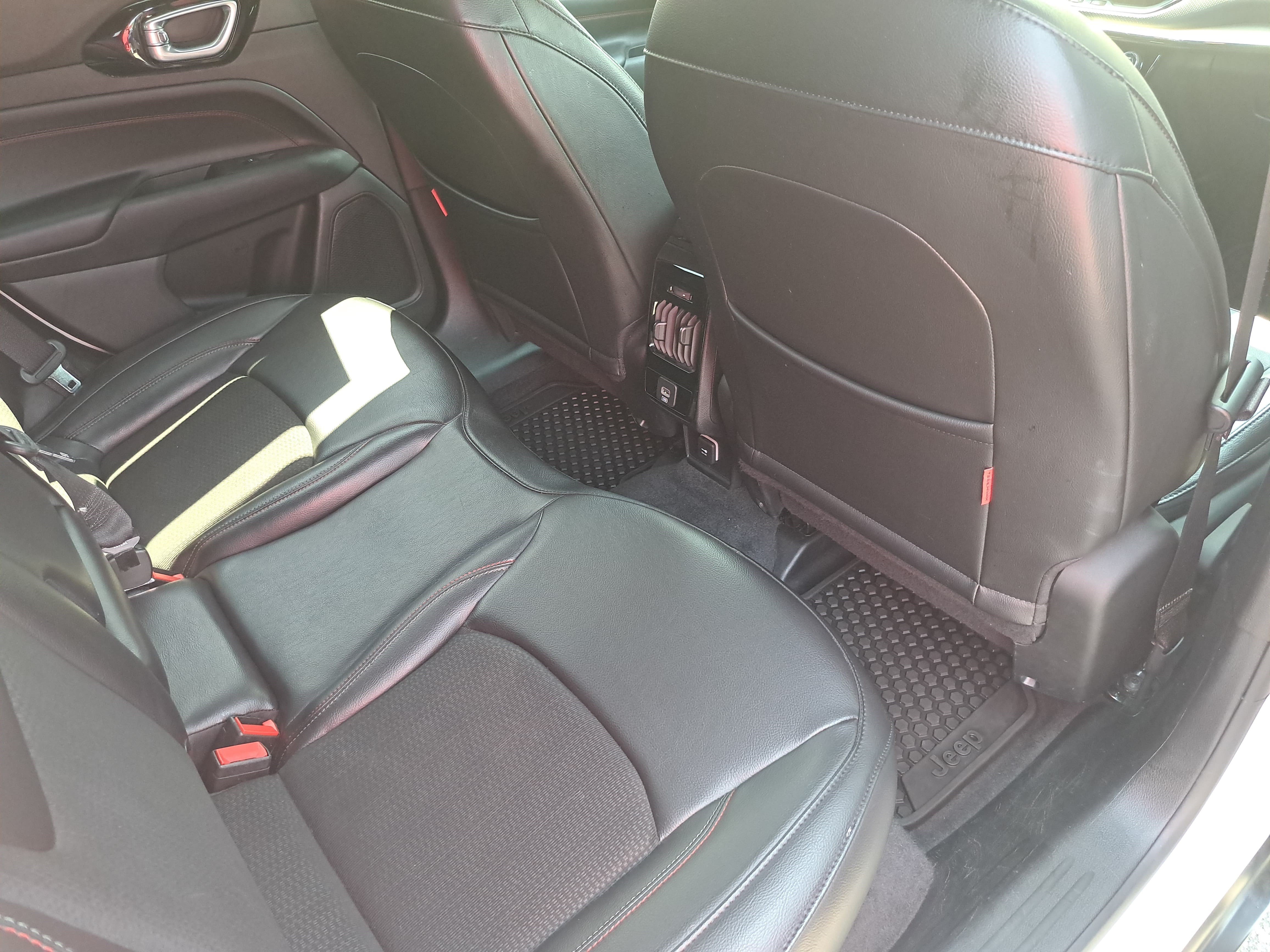 Used 2023 Jeep Compass Trailhawk AWD/4WD image 11