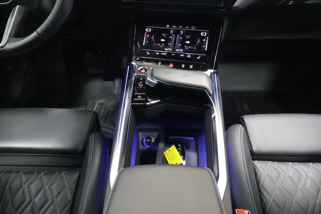 Used 2023 Audi e-tron S Premium Plus w/ Black Optic Package AWD/4WD image 20