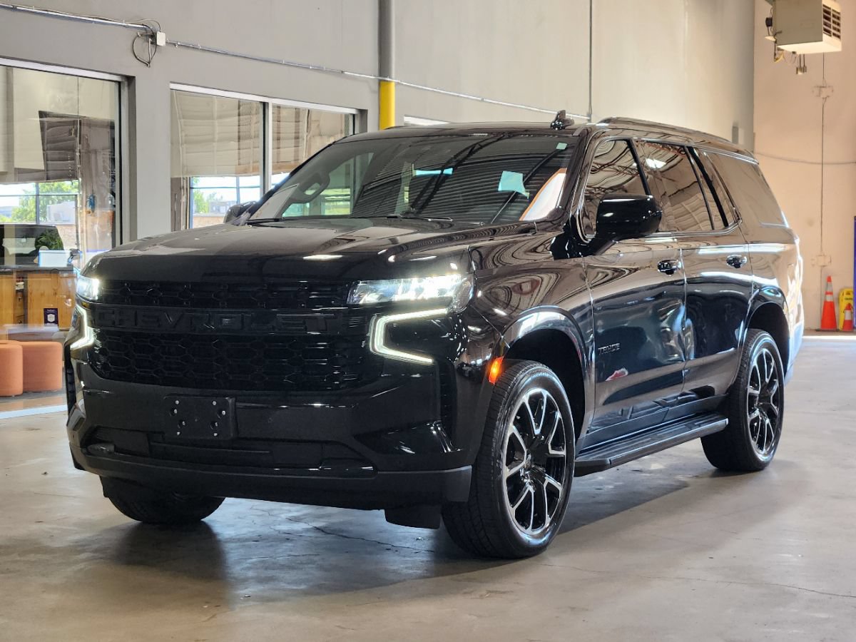 Used 2023 Chevrolet Tahoe RST RWD image 3