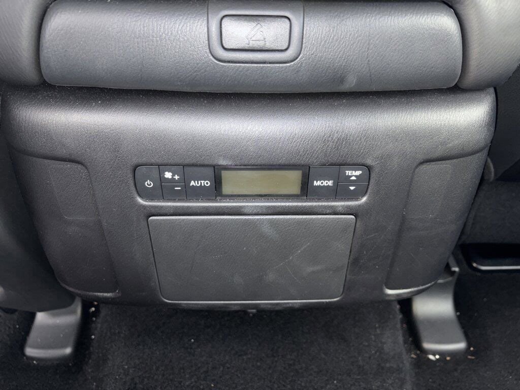 Certified 2024 Nissan Armada SL w/ Captain's Chairs Package image 35