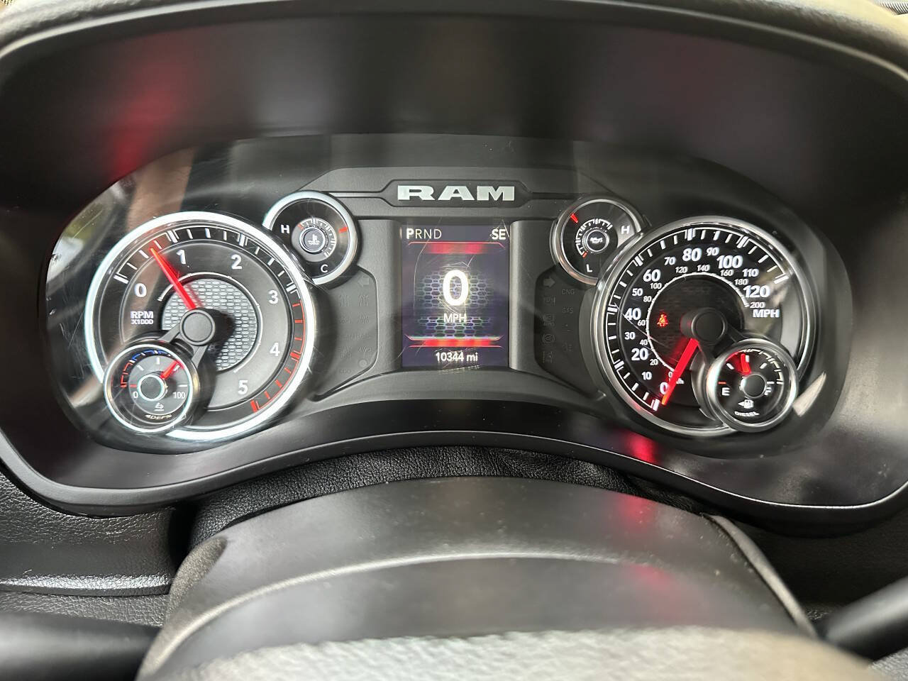 Used 2022 RAM 3500 Tradesman w/ Chrome Appearance Group AWD/4WD image 15