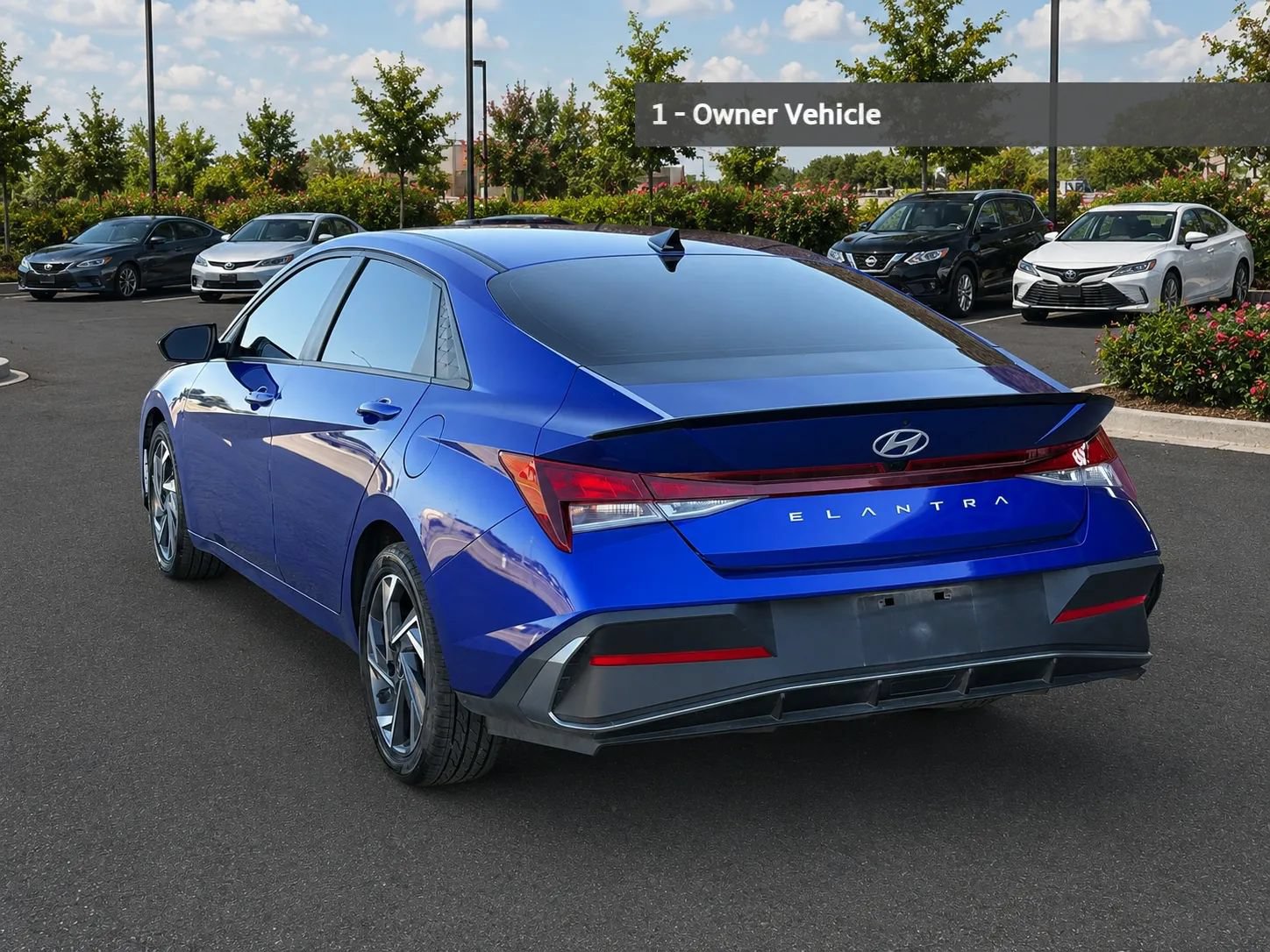 Used 2025 Hyundai Elantra Sport FWD image 3