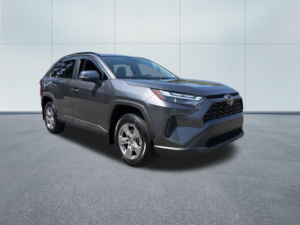 Used 2025 Toyota RAV4 XLE w/ Convenience Package AWD/4WD image 4