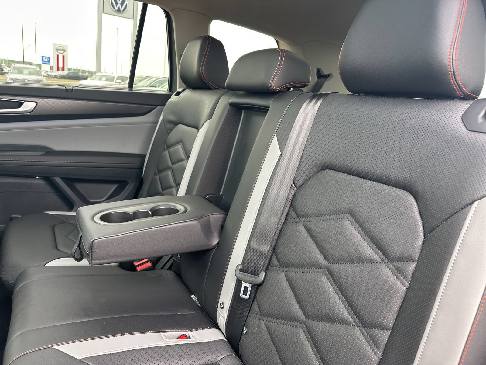 New 2026 Volkswagen Atlas Peak Edition AWD/4WD image 23