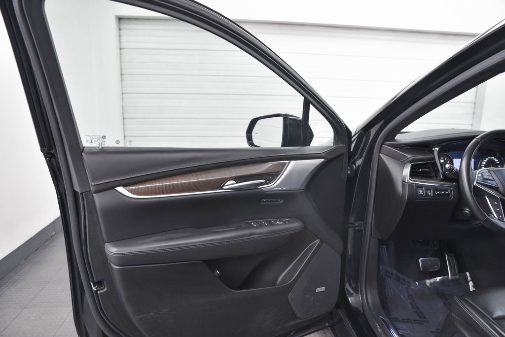 Certified 2023 Cadillac XT5 Sportv w/ Platinum Package image 9