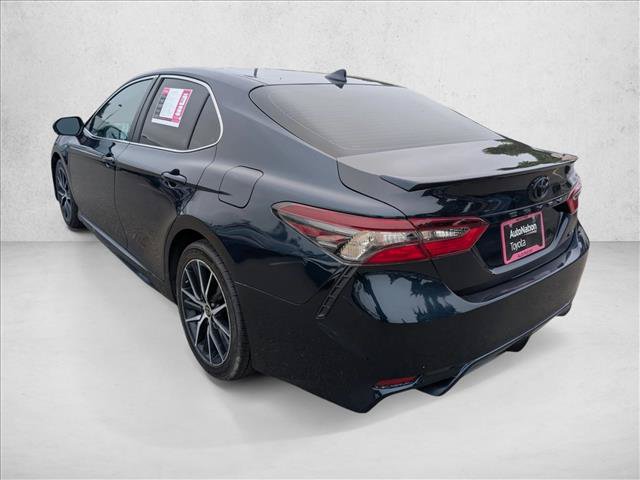 Used 2021 Toyota Camry SE w/ Convenience Package FWD image 8