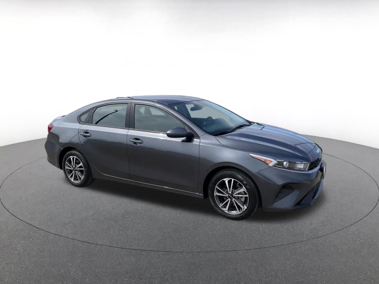 Used 2024 Kia Forte LXS FWD image 2