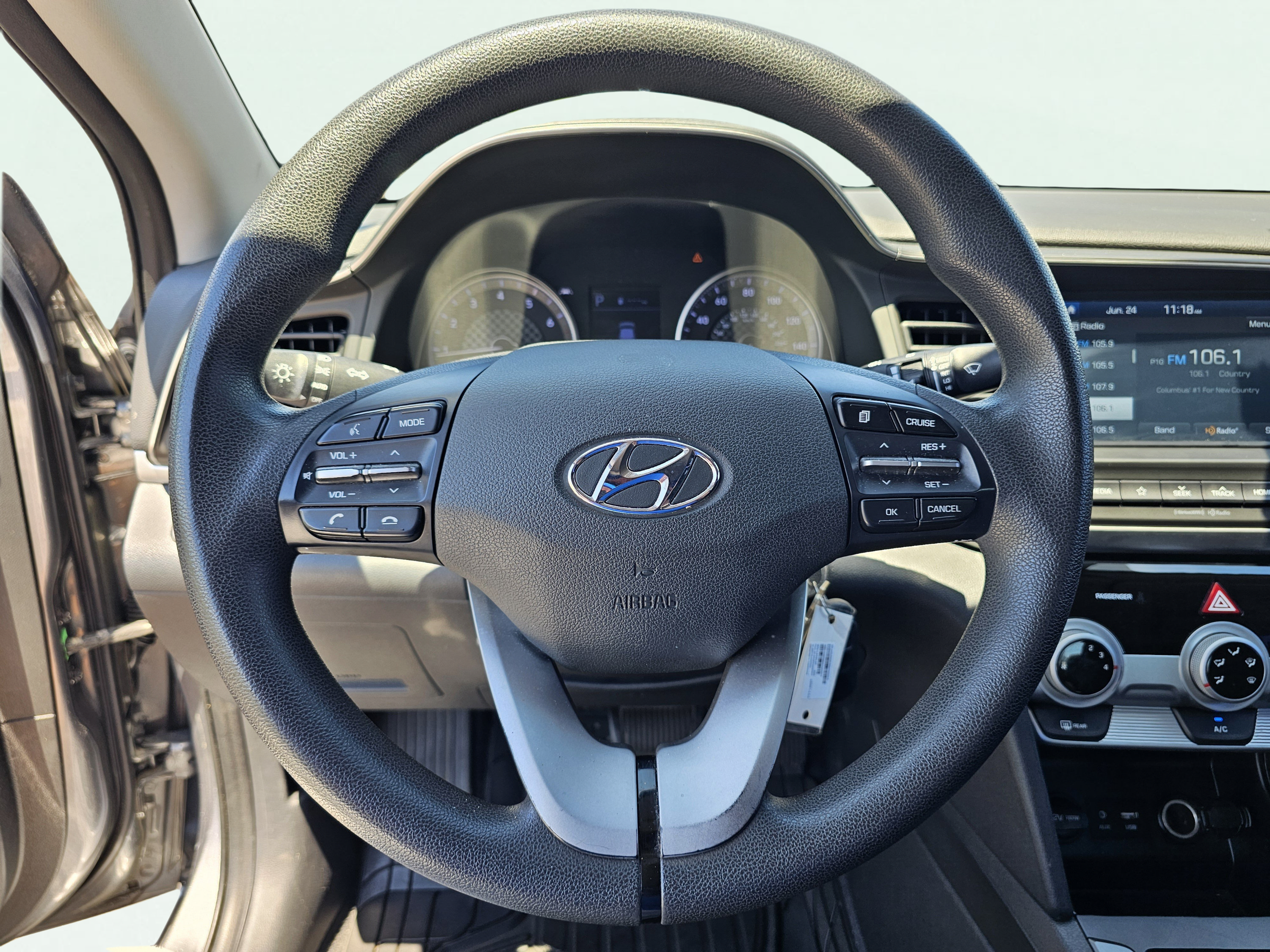 Used 2019 Hyundai Elantra SEL w/ Cargo Package FWD image 18
