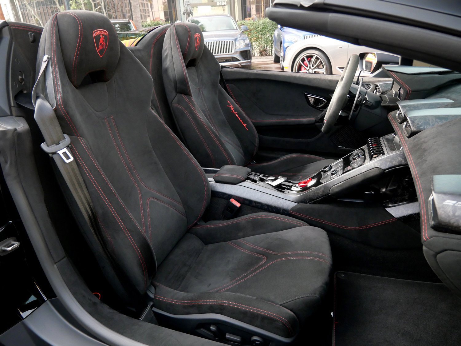 Used 2018 Lamborghini Huracan Performante image 8