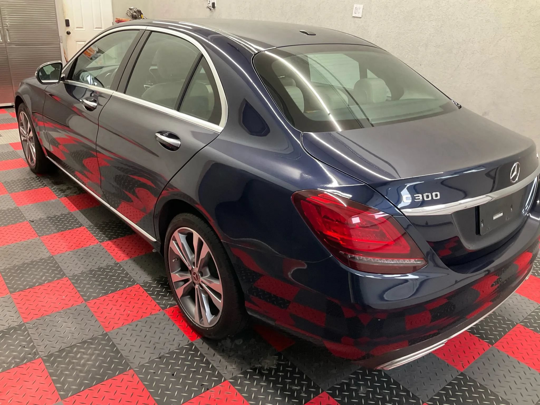 Used 2021 Mercedes-Benz C 300 4MATIC Sedan image 4