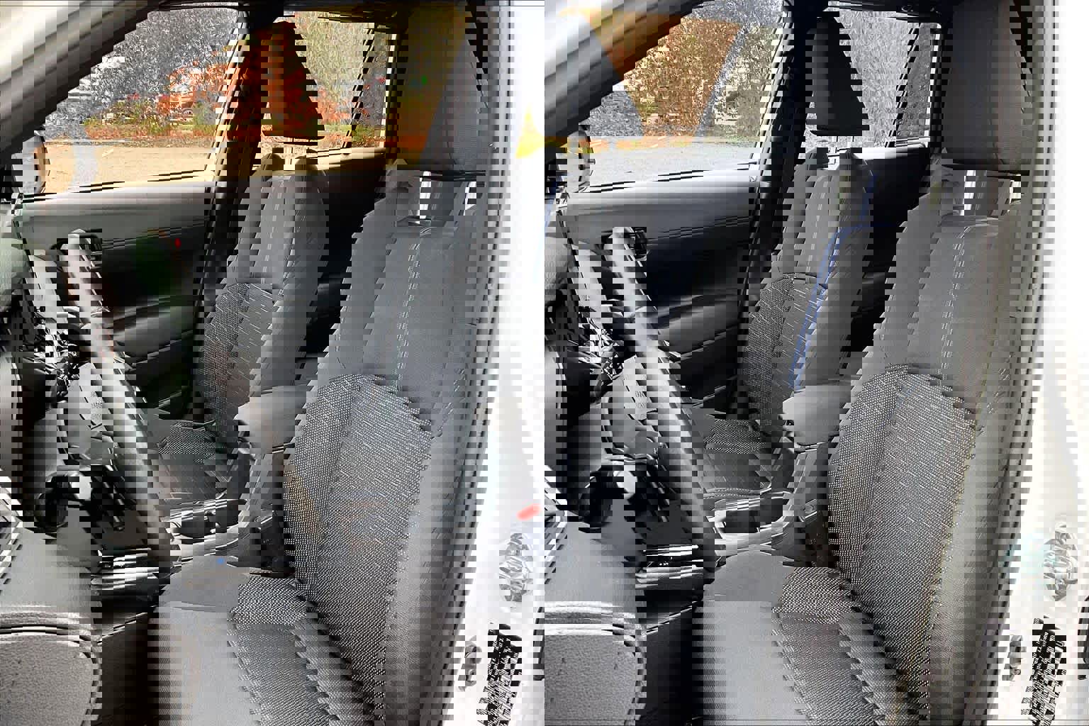 Certified 2024 Toyota Corolla Cross SE image 7