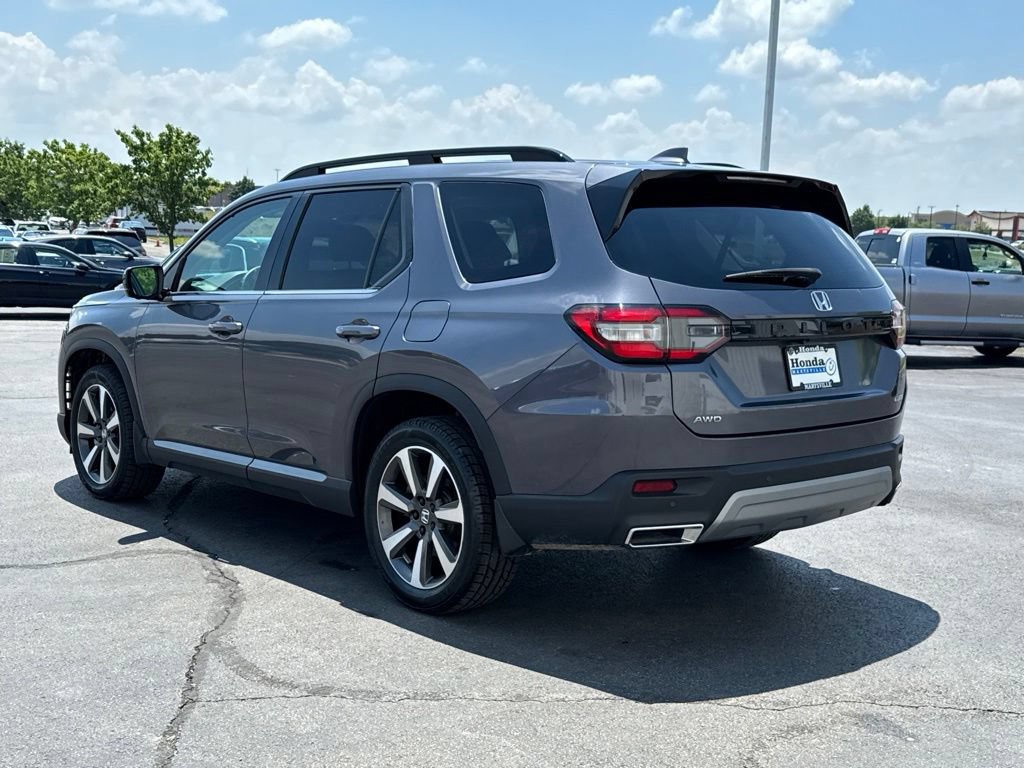 Used 2025 Honda Pilot Elite image 5