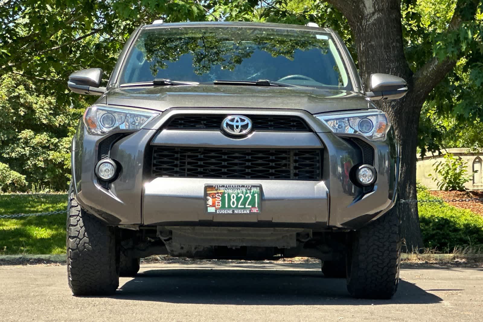 Used 2018 Toyota 4Runner SR5 Premium AWD/4WD image 10