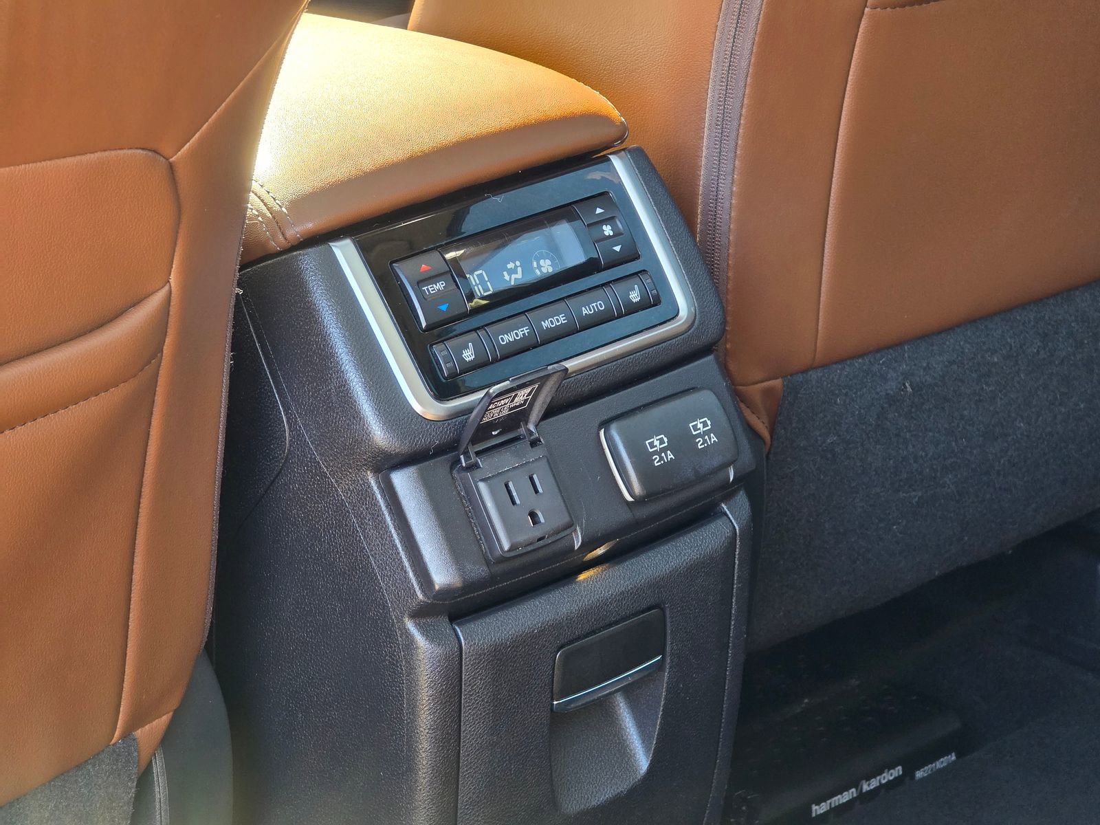 Used 2019 Subaru Ascent Touring w/ Popular Package #2A image 19