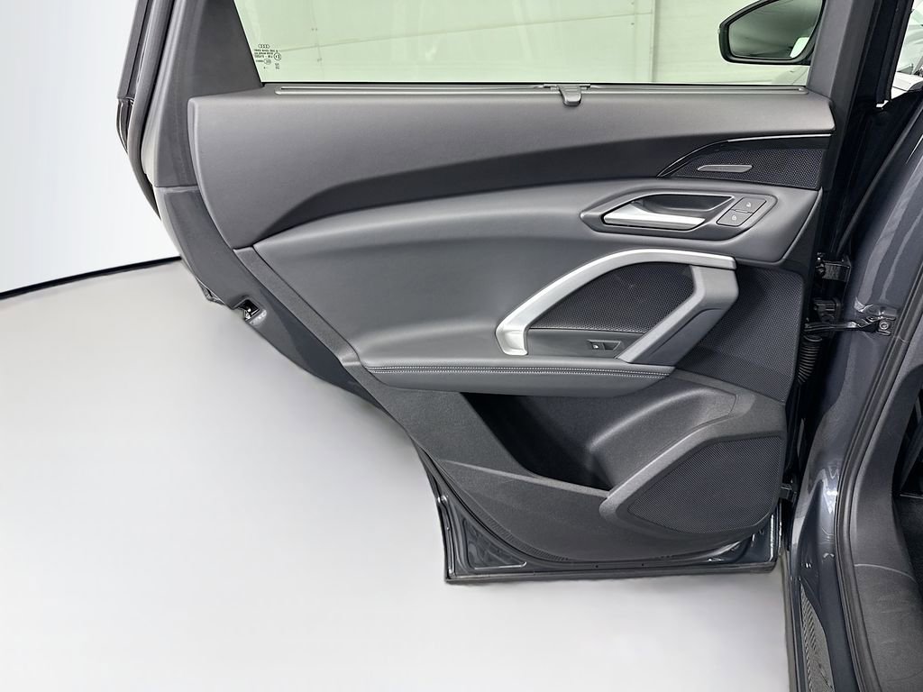 Certified 2025 Audi Q5 Premium Plus w/ Premium Plus image 25