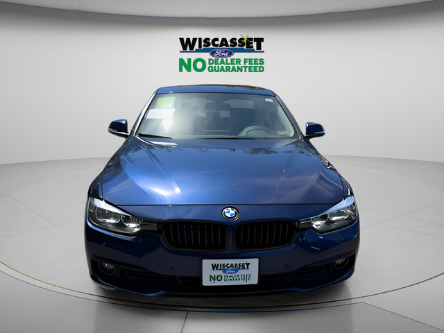Used 2017 BMW 320i xDrive Sedan AWD/4WD image 10