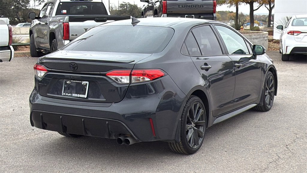 Used 2025 Toyota Corolla SE image 6