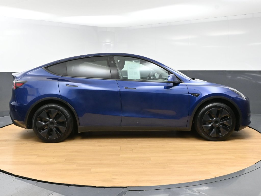 Used 2025 Tesla Model Y Long Range RWD image 6