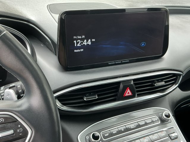 Certified 2022 Hyundai Santa Fe Limited FWD image 15