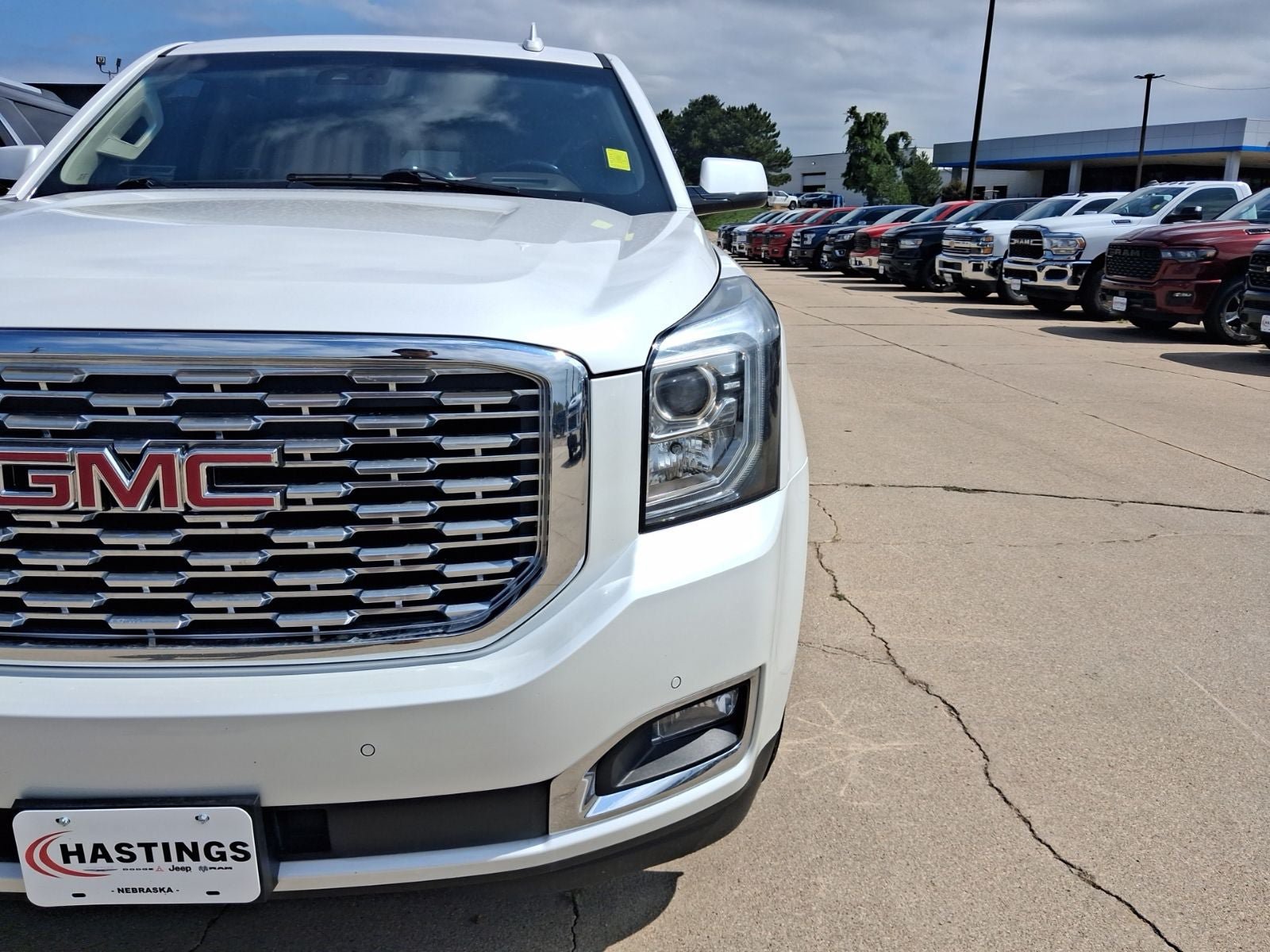 Used 2019 GMC Yukon XL Denali w/ Open Road Package AWD/4WD image 9