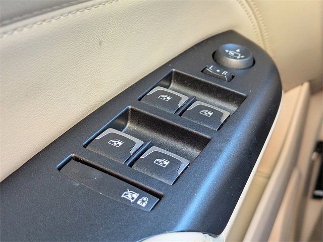 Used 2014 Cadillac SRX Luxury w/ Driver Awareness Package image 25