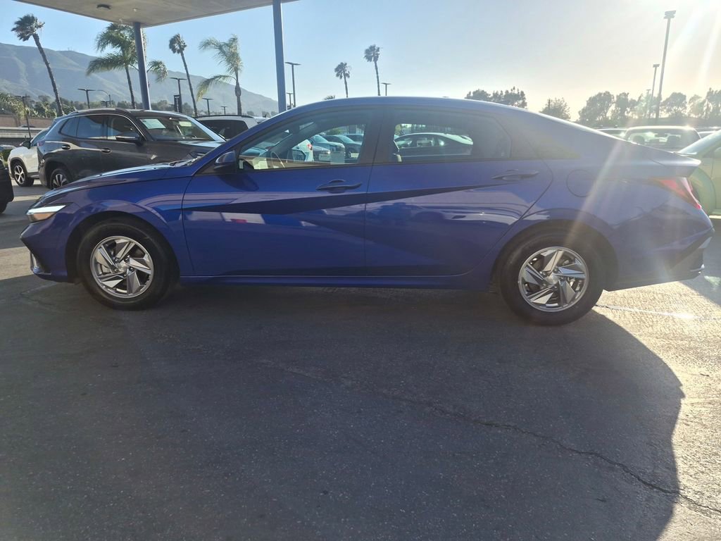 Certified 2026 Hyundai Elantra SE FWD image 5