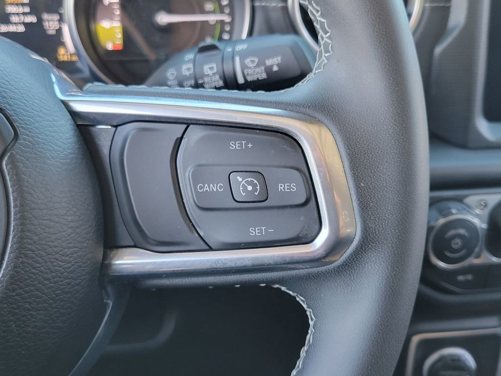 Used 2023 Jeep Wrangler Unlimited Sahara image 6