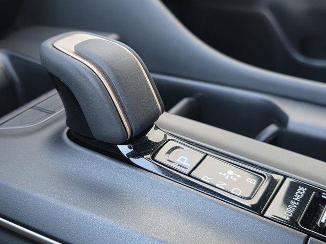 Certified 2023 Toyota Crown AWD/4WD image 24