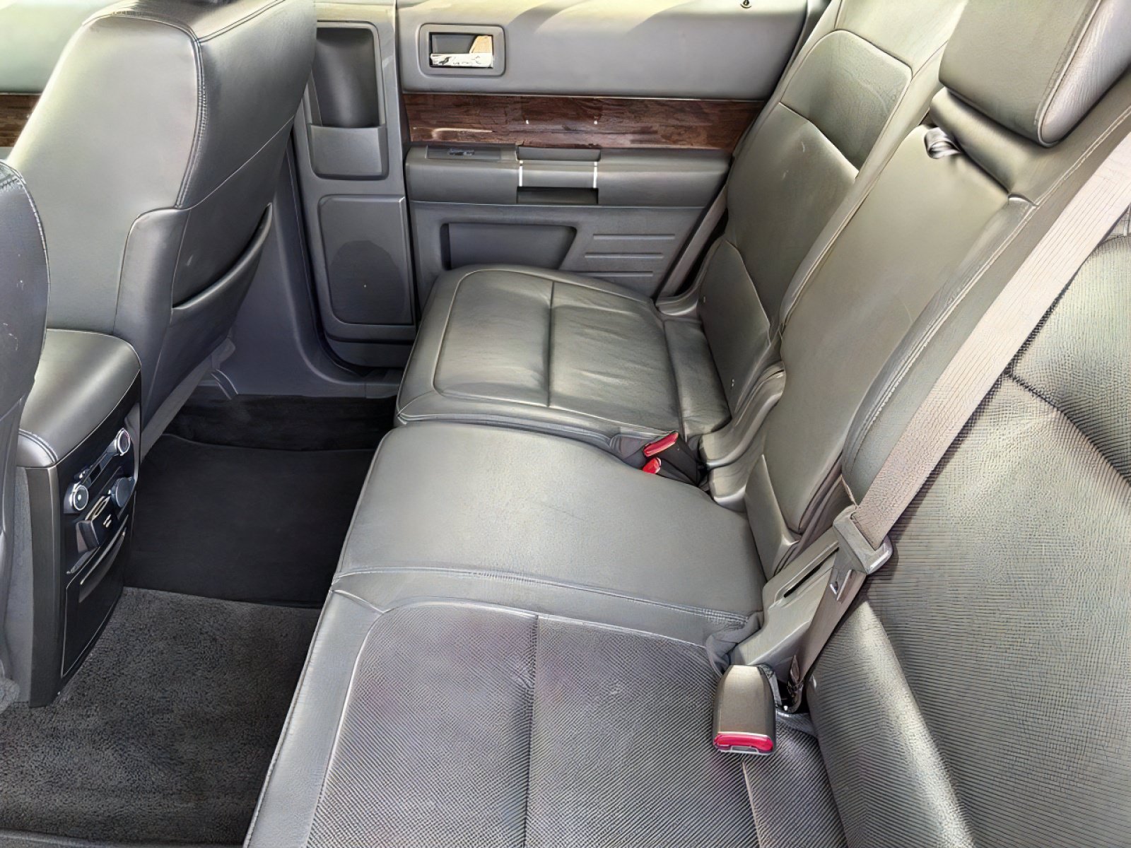 Used 2018 Ford Flex Limited FWD image 12