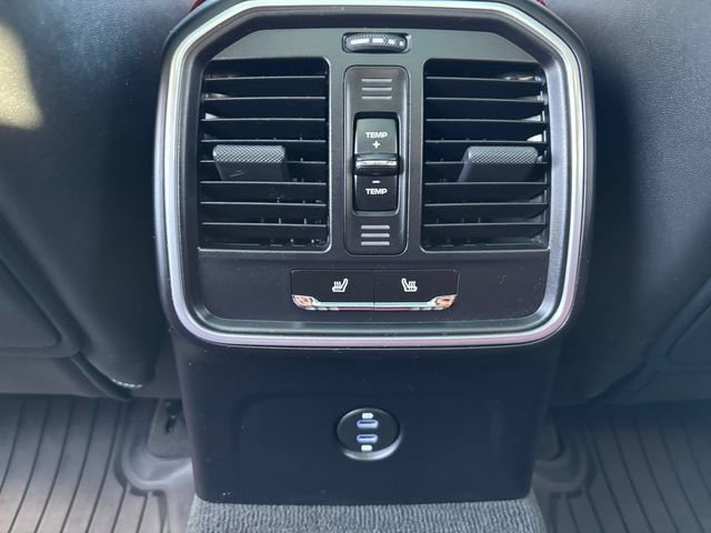 Used 2022 Porsche Macan image 31